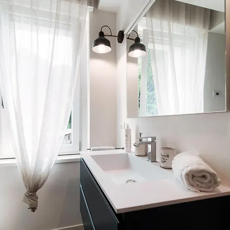 Martina - By Myhomeincomo 公寓 科莫