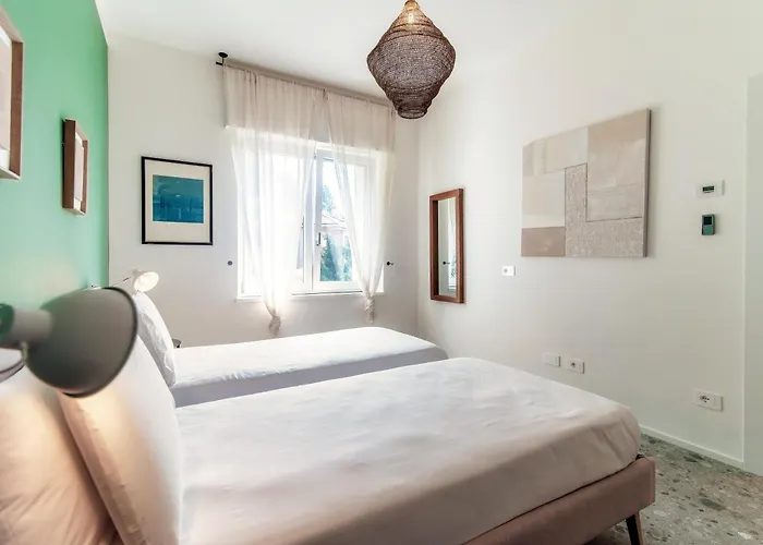 Martina - By Myhomeincomo 科莫