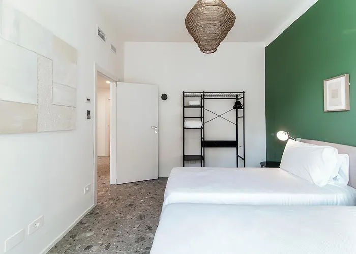 Martina - By Myhomeincomo 科莫