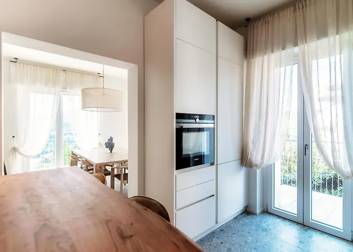 Martina - By Myhomeincomo * 科莫