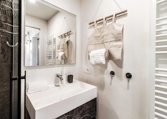 Martina - By Myhomeincomo 公寓 科莫