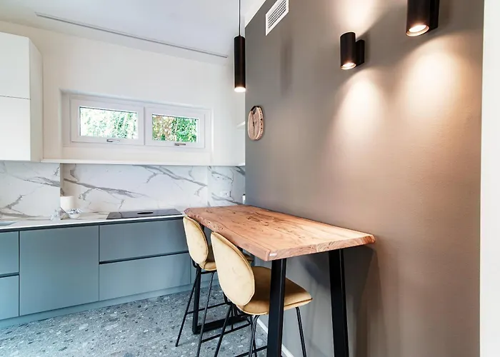 Martina - By Myhomeincomo 公寓 *