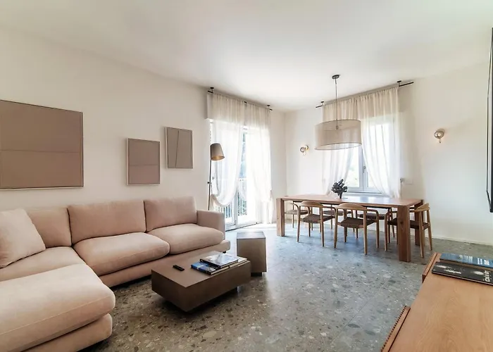 公寓 Martina - By Myhomeincomo