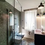 Apartment Martina - By Myhomeincomo