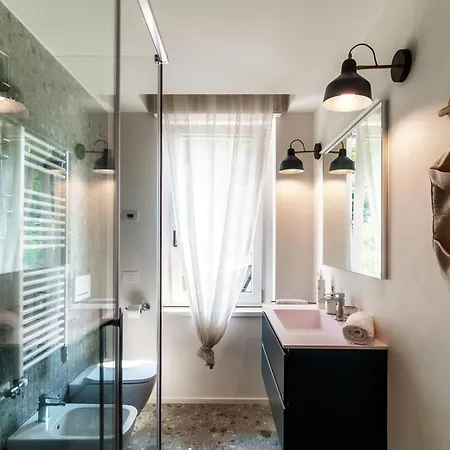 Martina - By Myhomeincomo Apartman Como