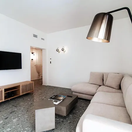 Apartman Martina - By Myhomeincomo